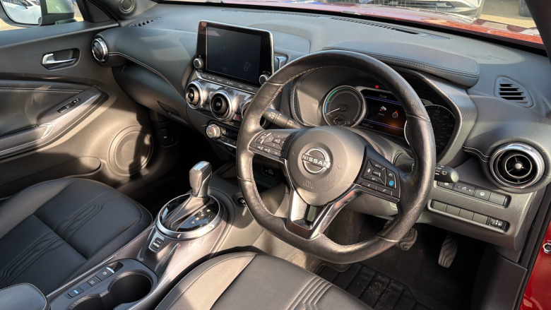 Nissan Juke 1.6 Hybrid Tekna 5dr Auto Hybrid Hatchback